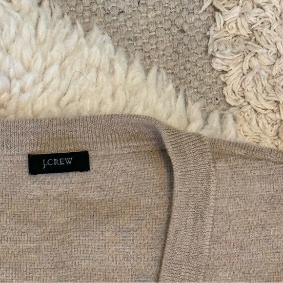 J crew Merino Wool Blend Sweater V-neck tan sweater Size Small - Picture 6 of 7
